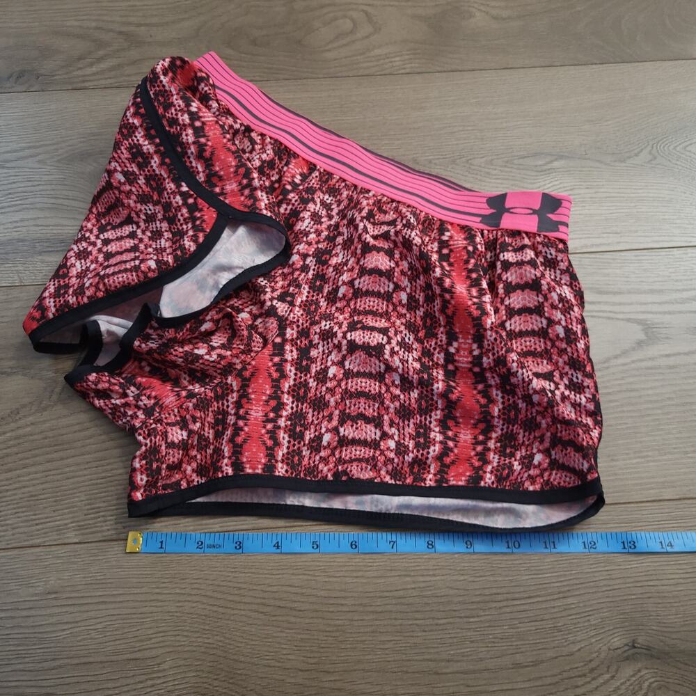 Under Armour Shorts Women Small Pink Black Athletic Athleisure Moisture Wicking - Picture 6 of 7